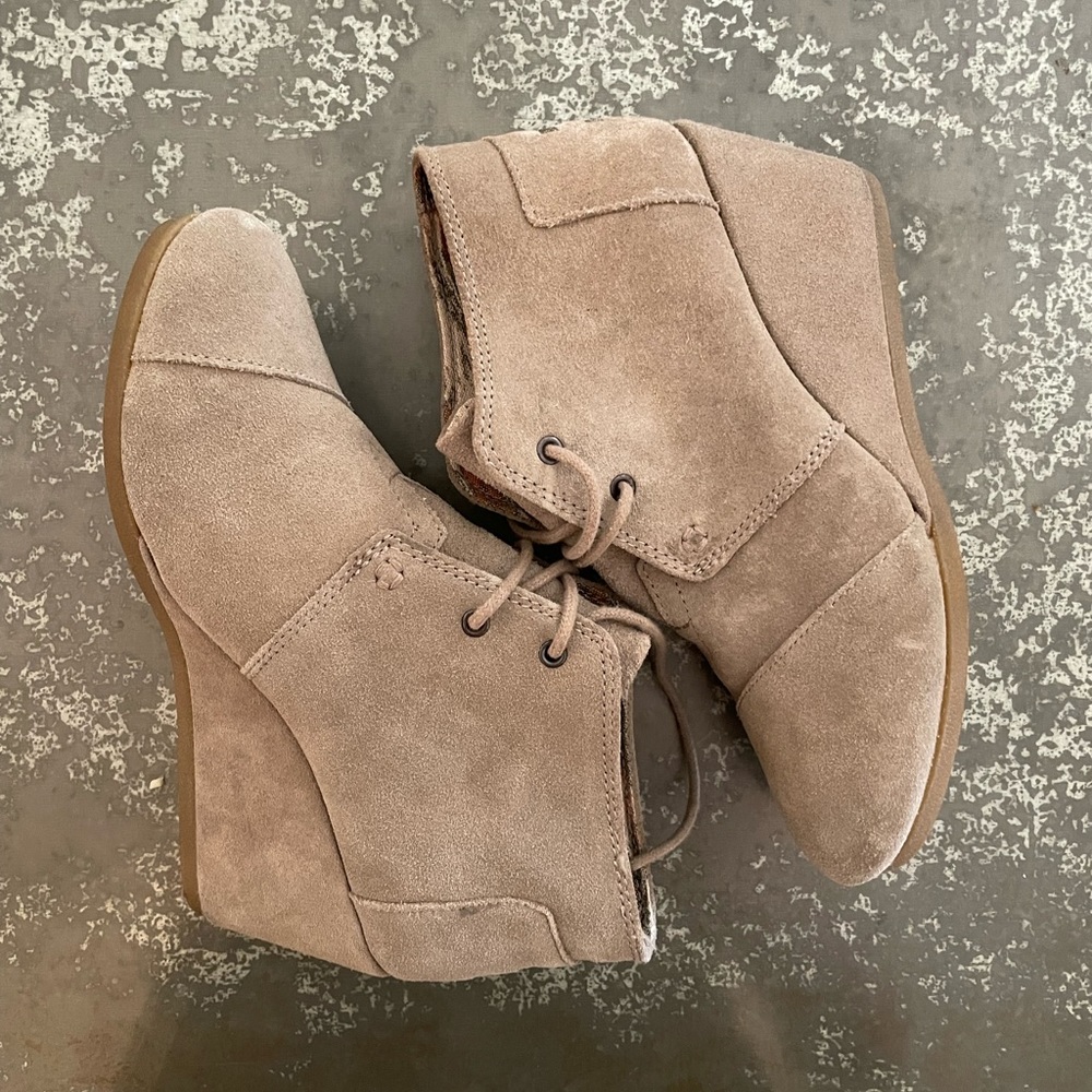Tom’s Suede wedge booties size 7
